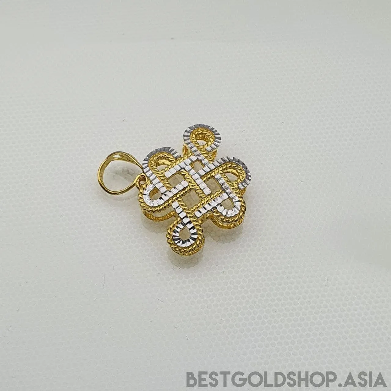 22k / 916 Gold Lucky pendant