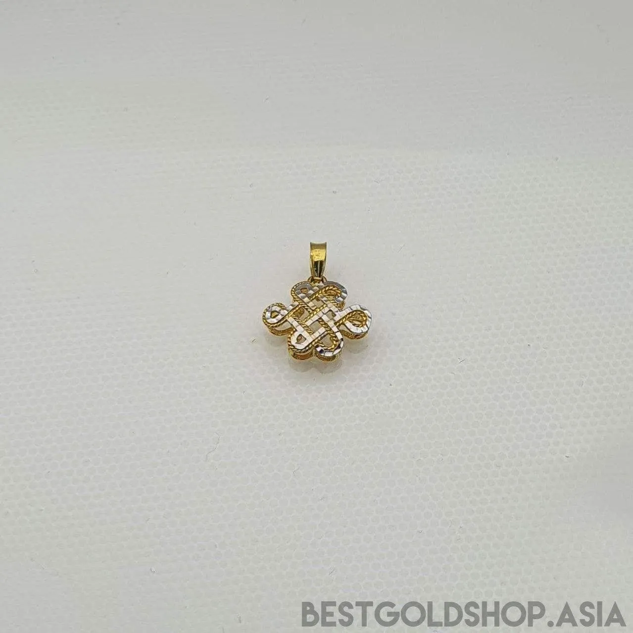 22k / 916 Gold Lucky pendant