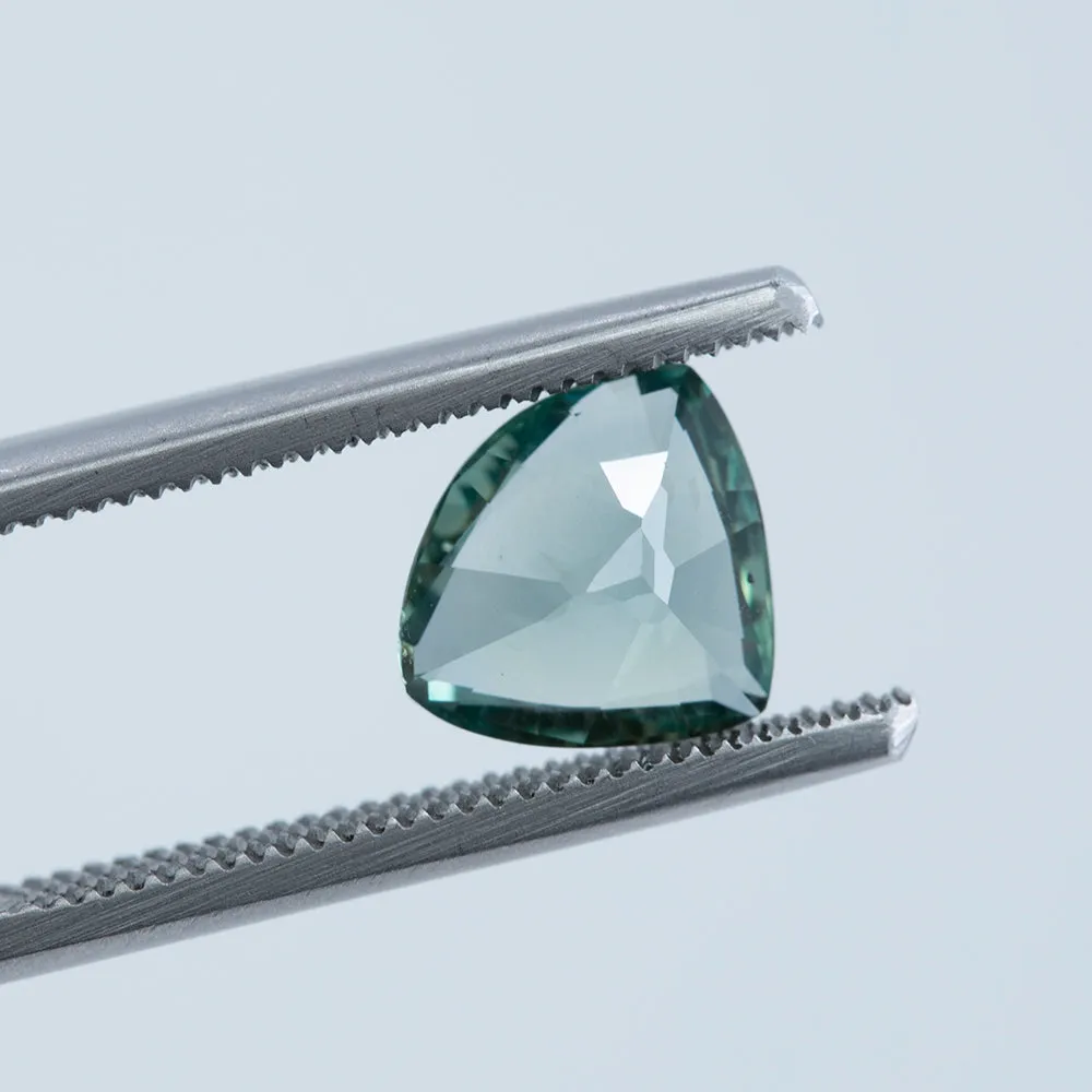 2.57CT TRILLION MONTANA SAPPHIRE, COLOR CHANGING TEAL TO PURPLE GREY, UNTREATED, 9.29X8.31MM