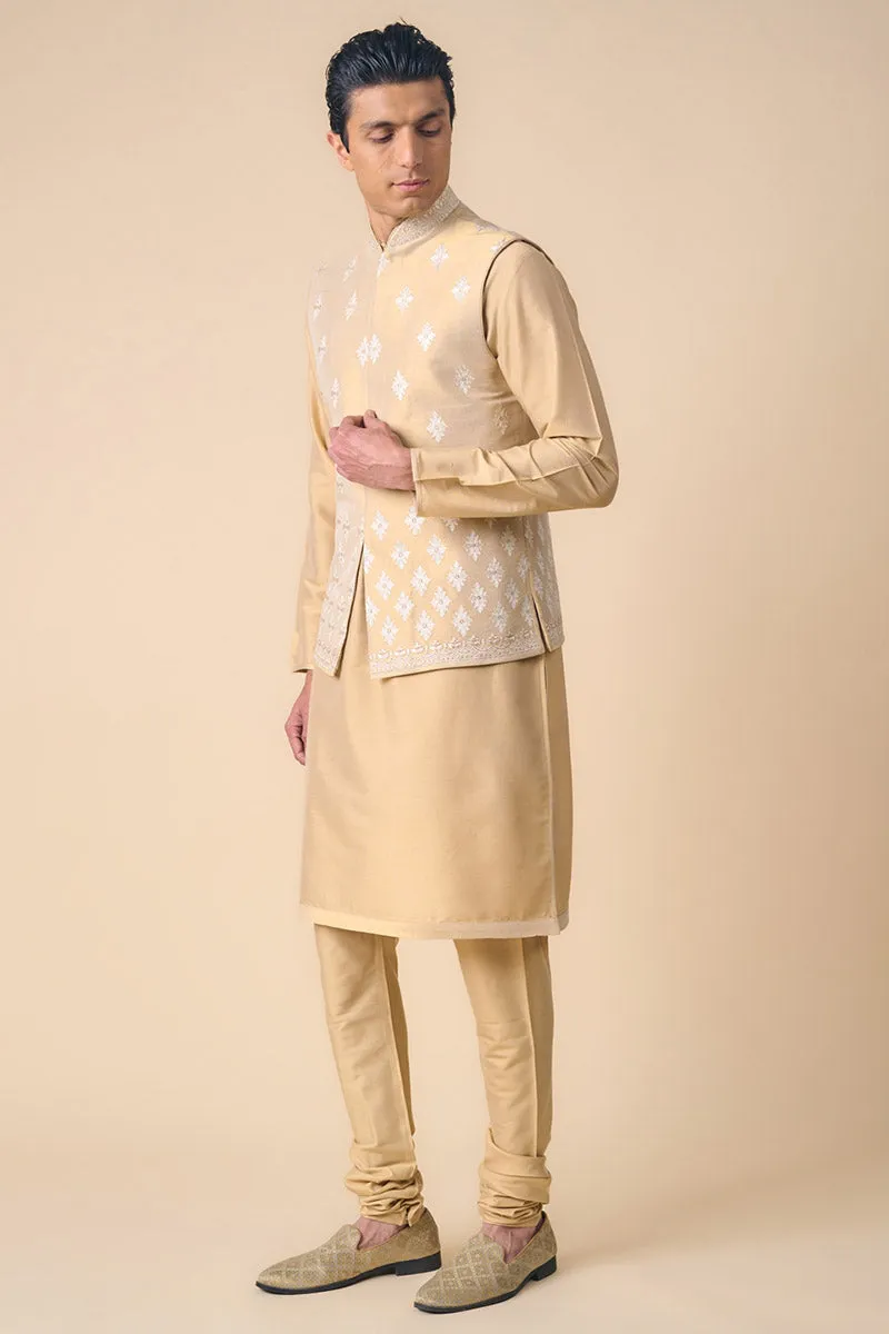 All Over Embroidered Kurta Bundi Set In Tissue