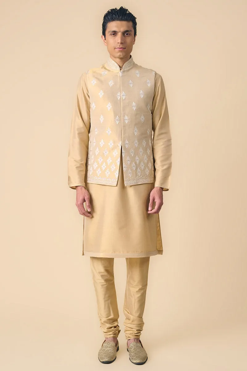 All Over Embroidered Kurta Bundi Set In Tissue