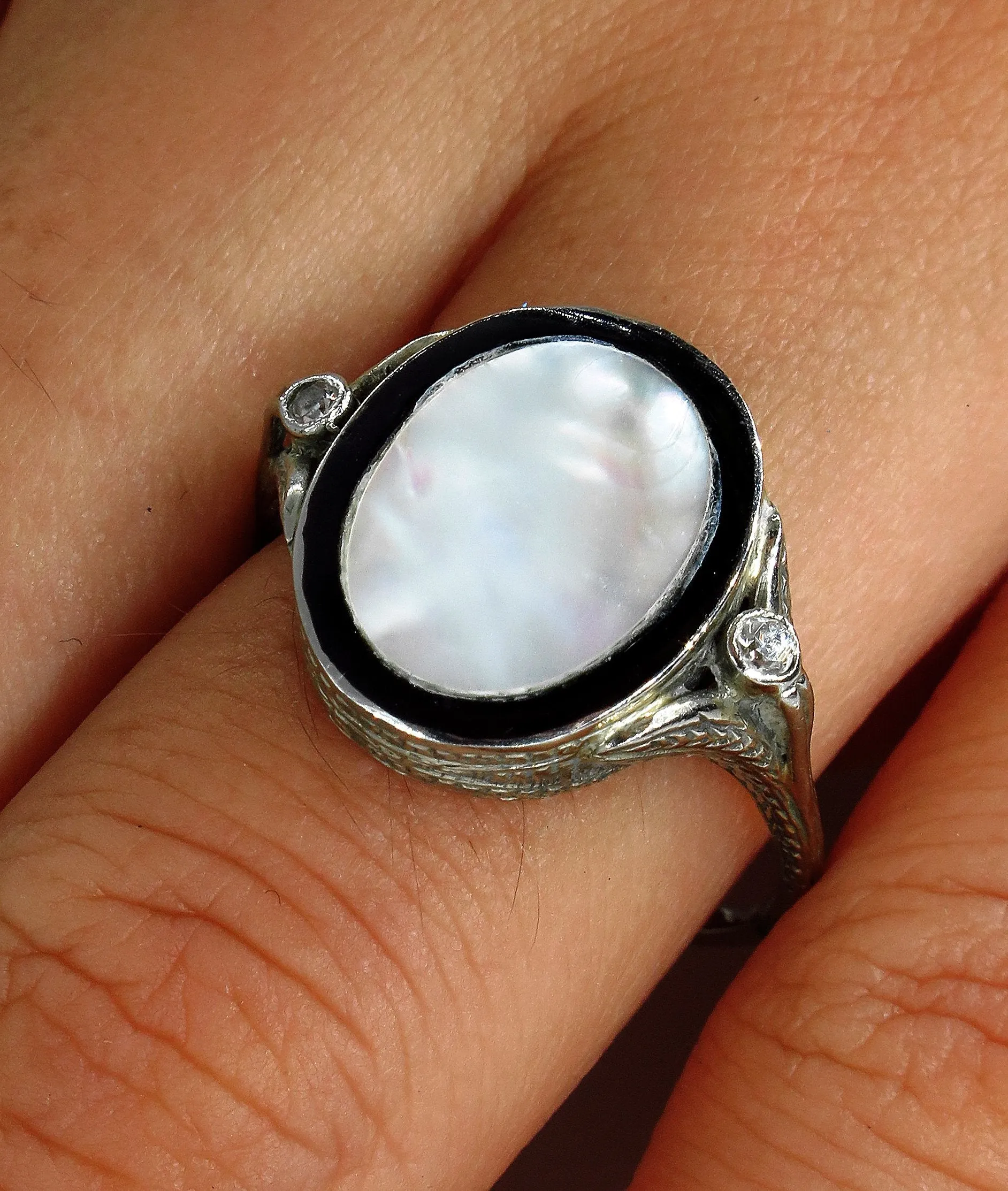 Antique Vintage Art Deco Mother of Pearl & Diamond Platinum Ring