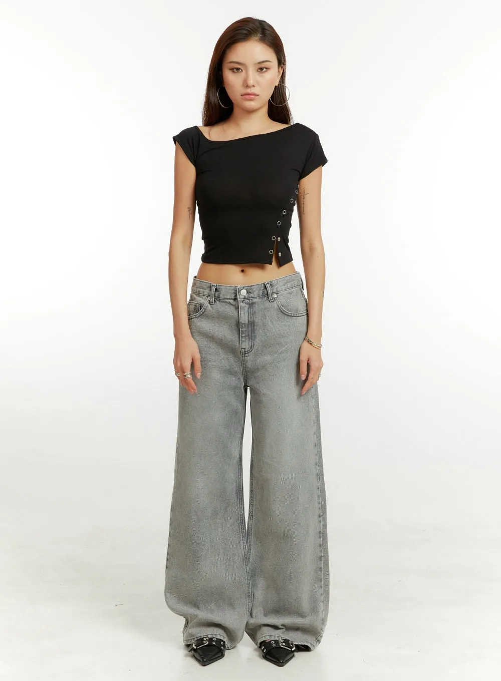 Asymmetrical Buttoned Crop Top CU424