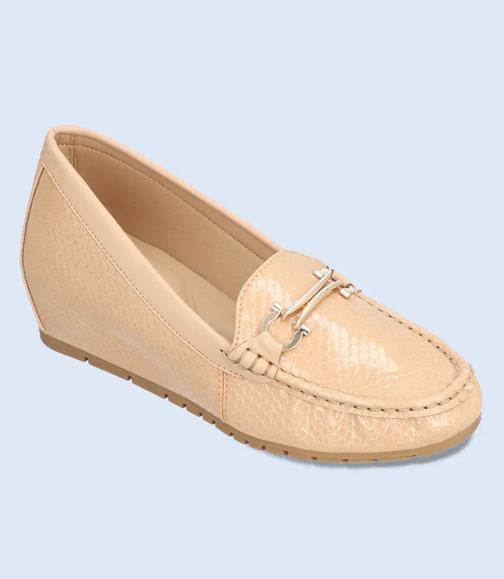 BW8303-BEIGE-Women Comfort Moccasins