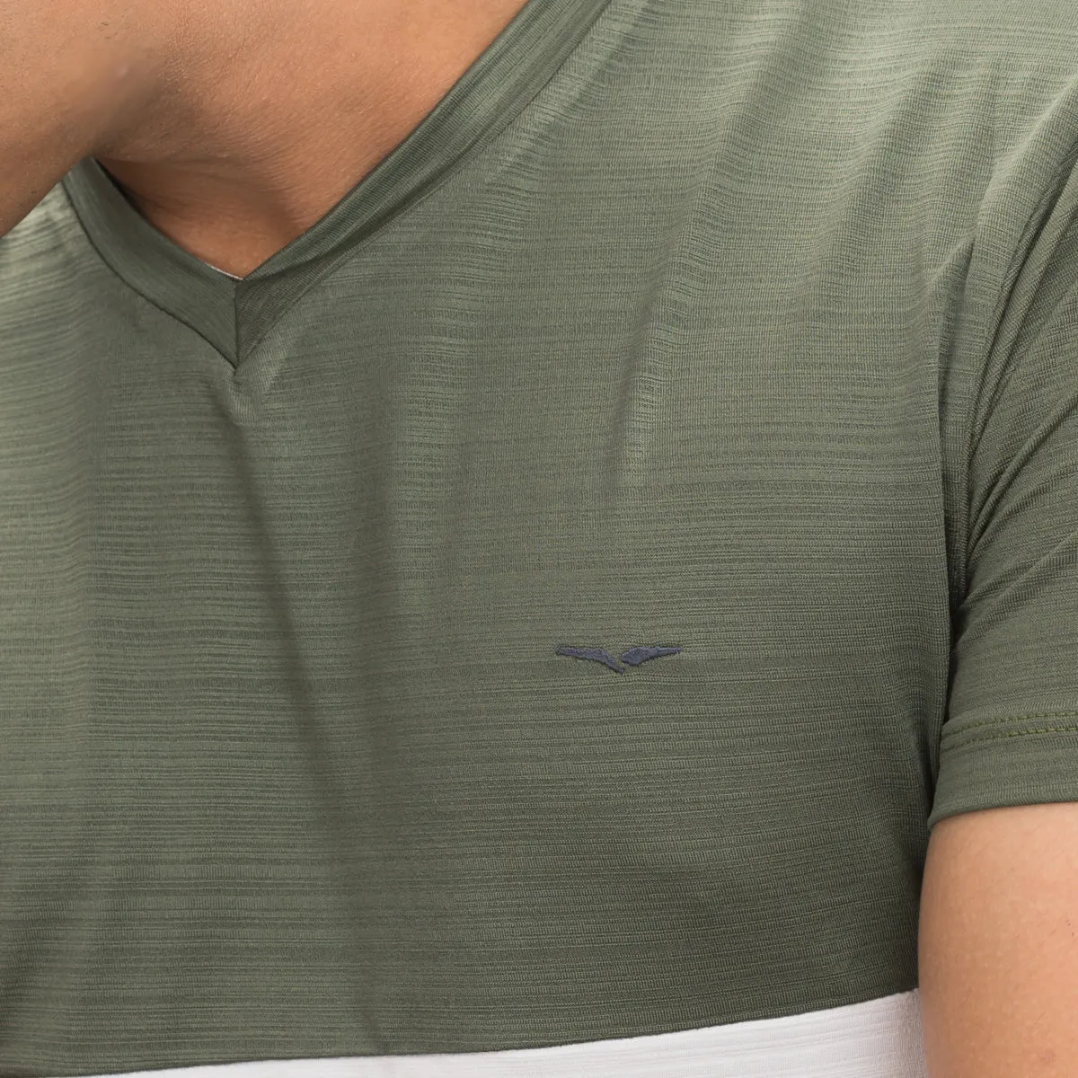 Panel Striped V-Neck-Olive