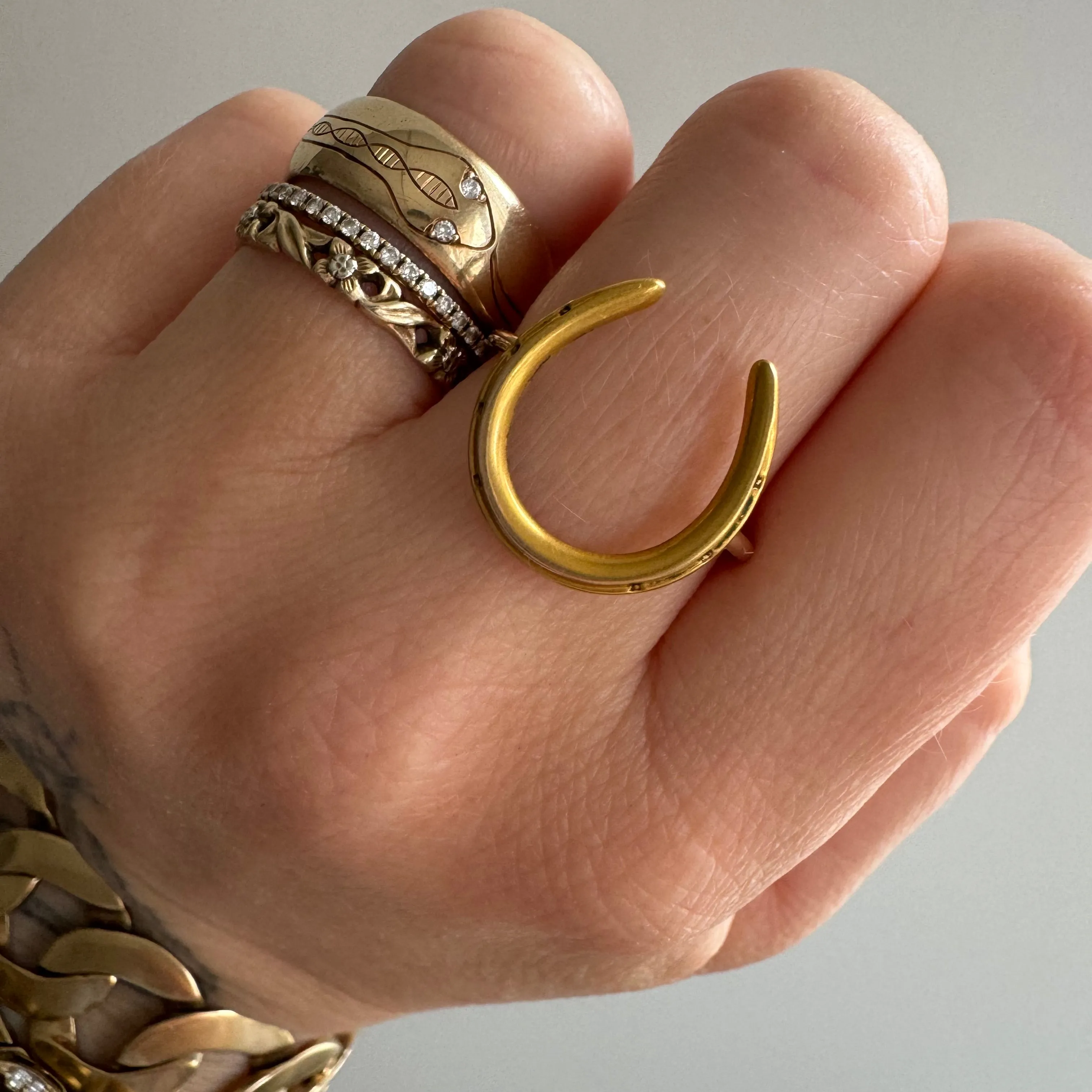 reimagined A N T I Q U E // timeless luck / 10k yellow gold horseshoe conversion ring / size 7.25