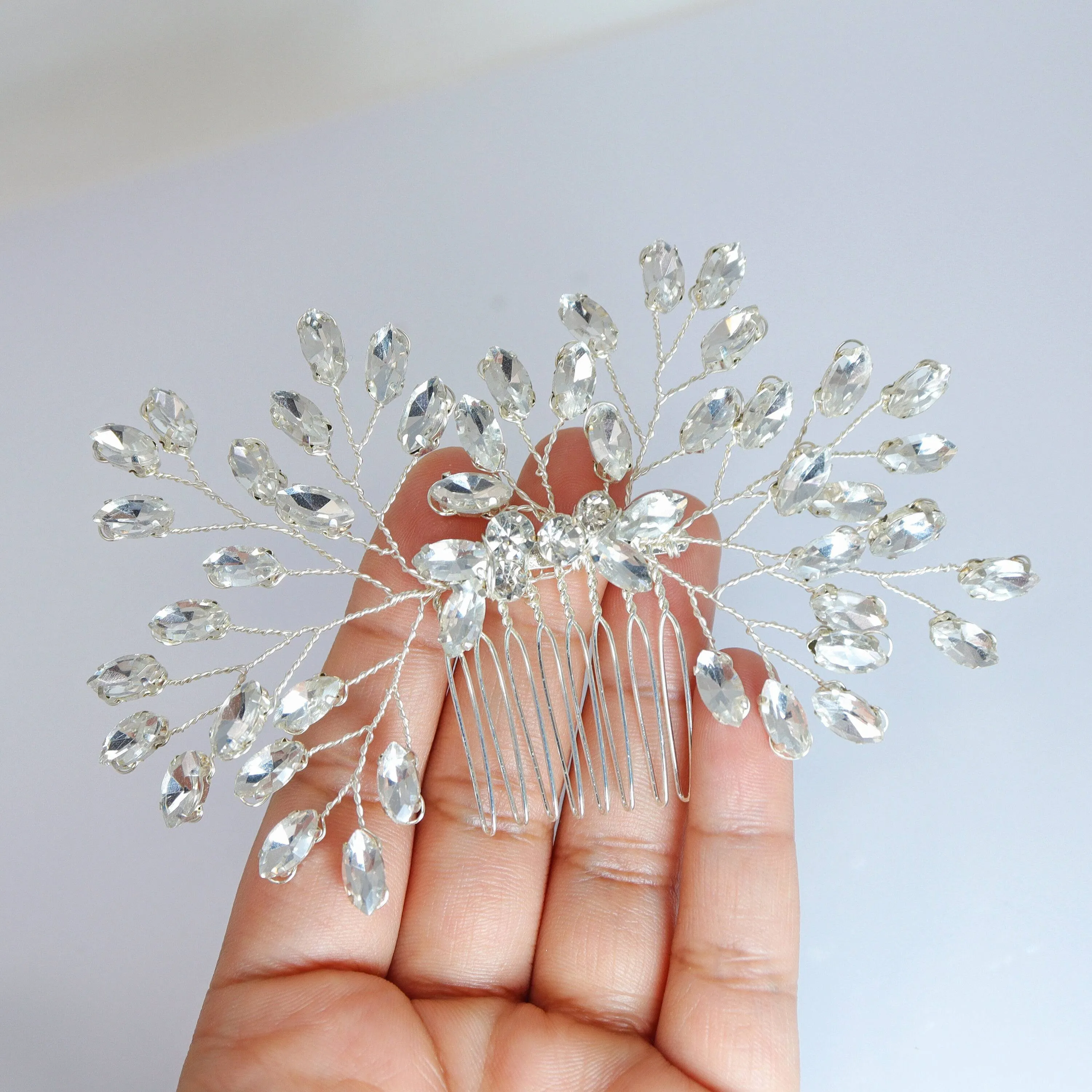 Swarovski Crystal Vine Leaves Bridal Hair Comb, Bridal Hair Piece, Bridal Hair Accessories, Wedding Hair Accessory, Bridal Hair Comb.