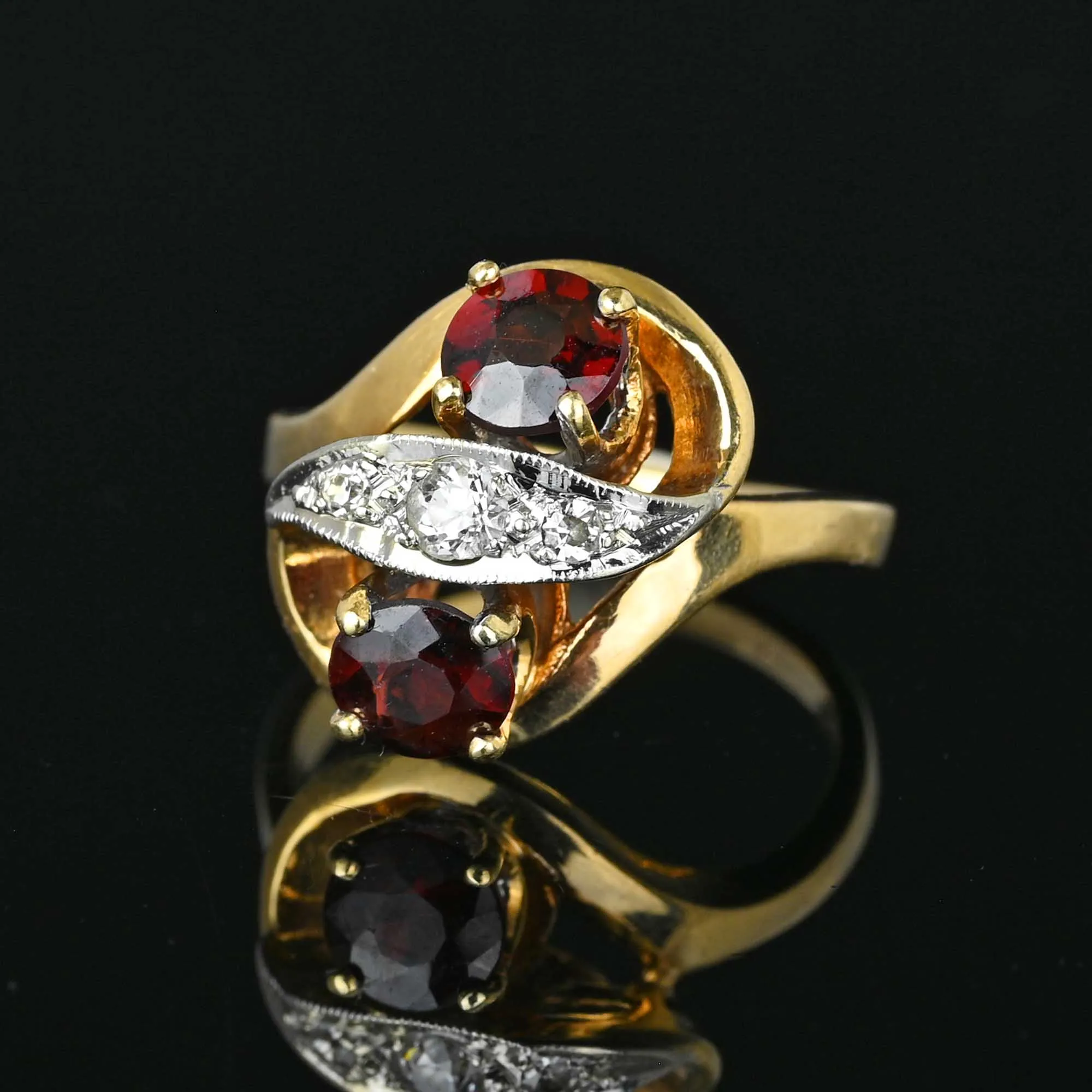 Vintage 14K Gold Garnet Diamond Toi et Moi Ring